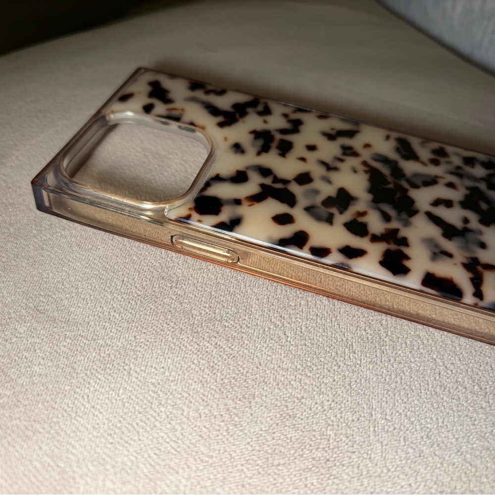 Stylish Tortoise Shell Phone Case - Picture 3 of 4